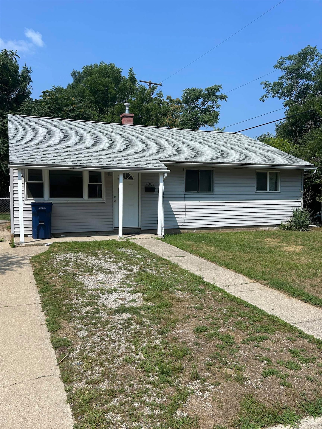 4907 Delta Dr, Flint, MI 48506 - photo 1