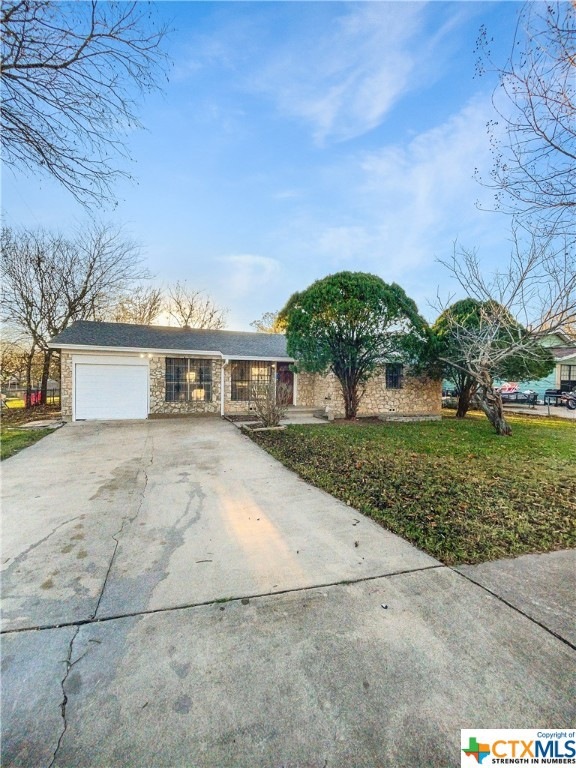 2403 Crescent Dr, Copperas Cove, TX 76522 - photo 1