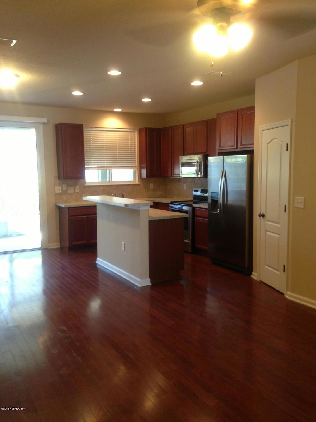 8855 Inlet Bluff Dr, Jacksonville, FL 32216 - photo 1