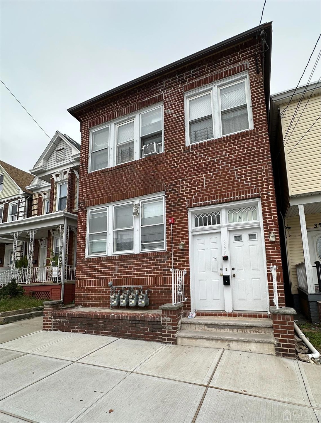 358 Lawrie St, Perth Amboy, NJ 08861 - photo 1