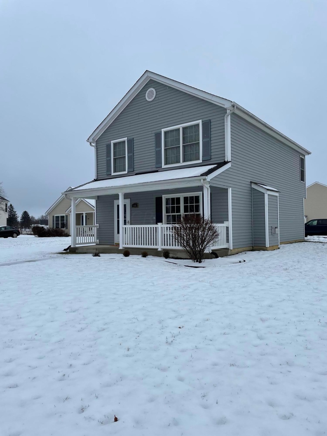 Lake Forest 1107 - Front