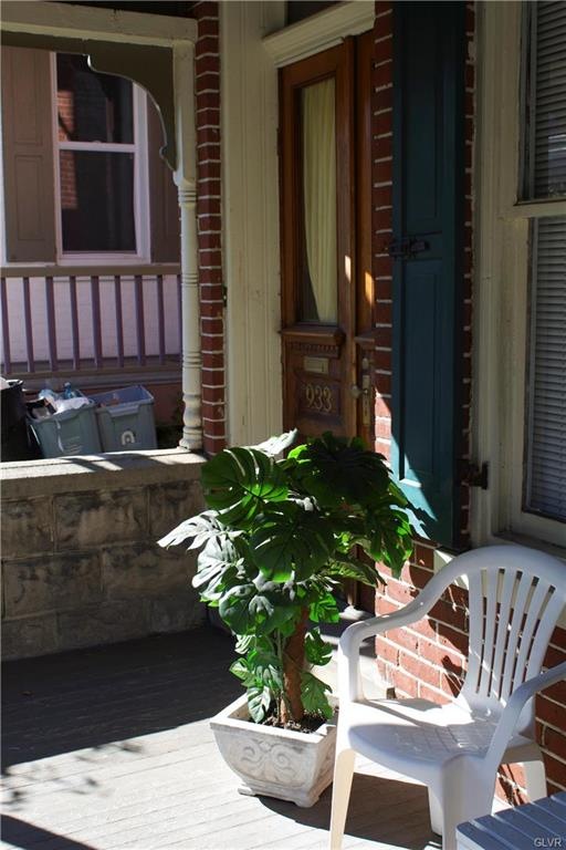 933 W Gordon St, Allentown, PA 18102 - photo 1