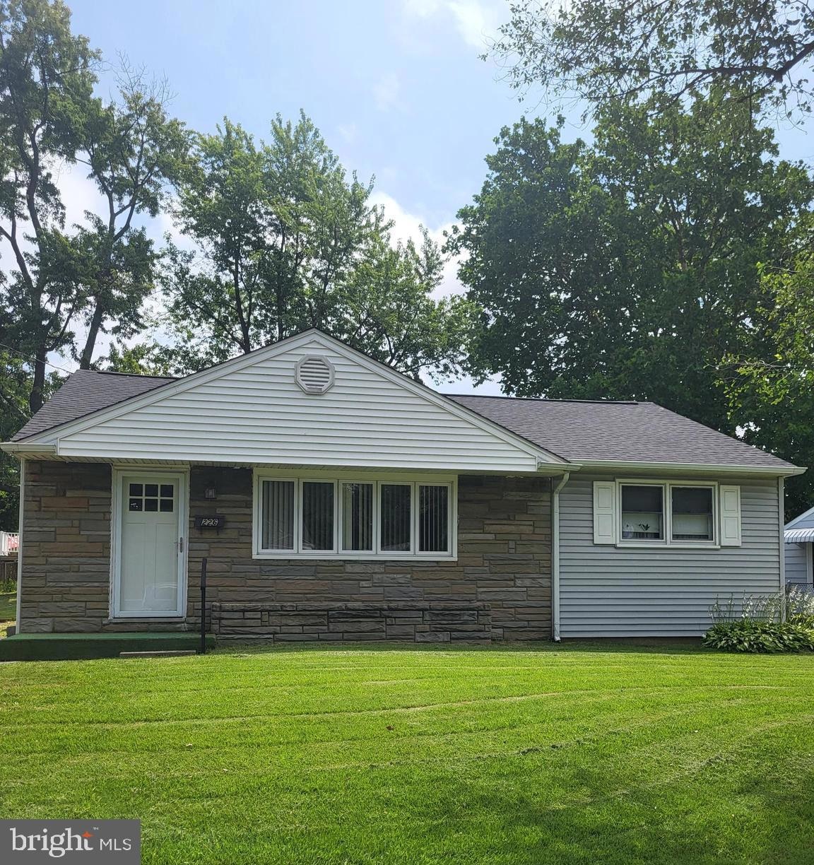 226 Adams Ave, Barrington, NJ 08007 - photo 1