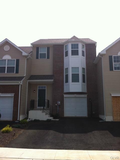 5292 Spring Ridge Dr E, Macungie, PA 18062 - photo 1