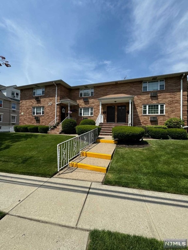 32 E Quackenbush Ave unit 17, Dumont, NJ 07628 - photo 1