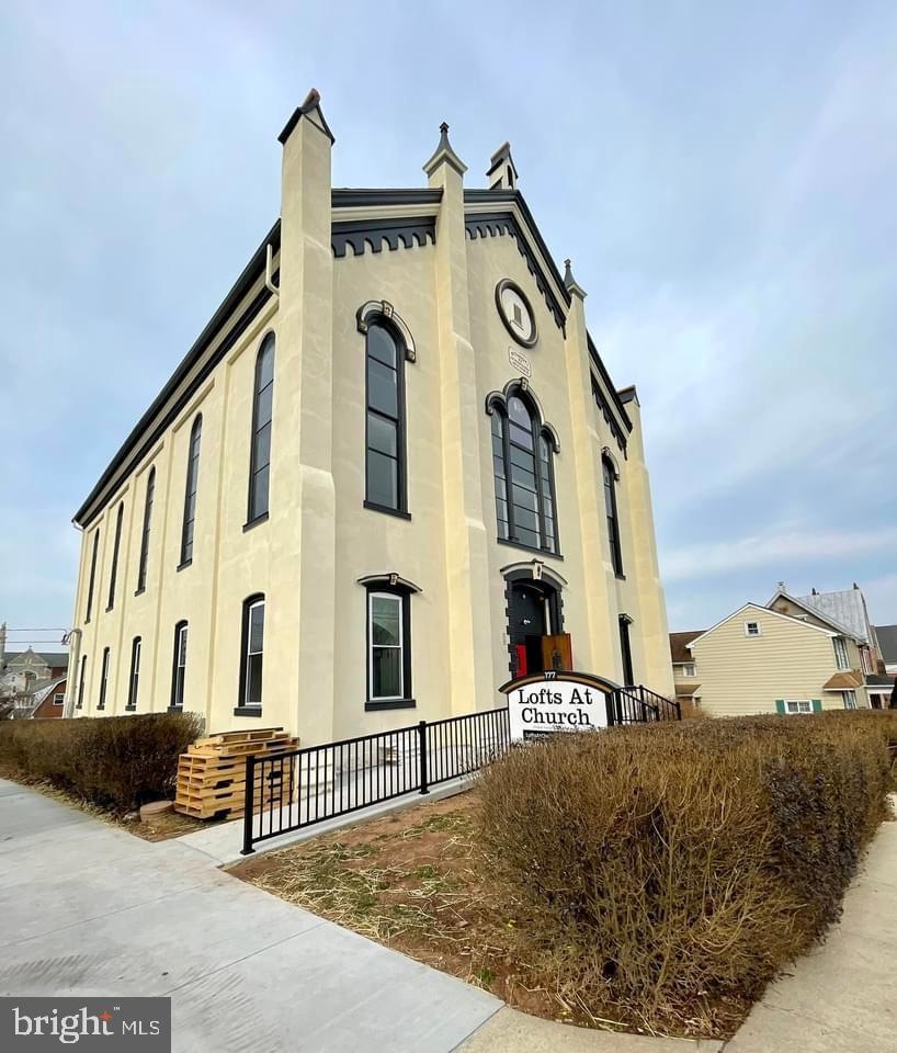 177 Chestnut St unit 6, Spring City, PA 19475 - photo 1