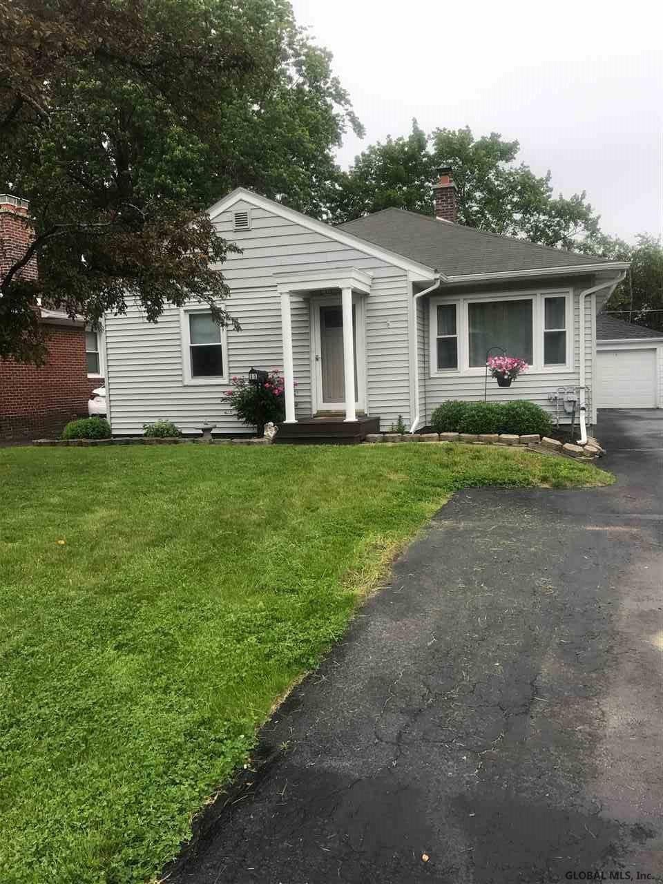 11 Fordham Ct, Albany, NY 12209 - photo 1