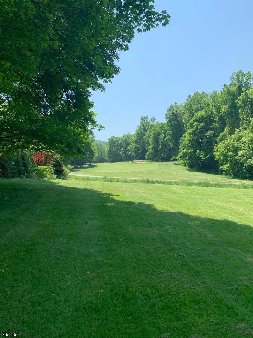 4 Augusta Dr U 1 unit 1, Vernon Twp., NJ 07462 - photo 1