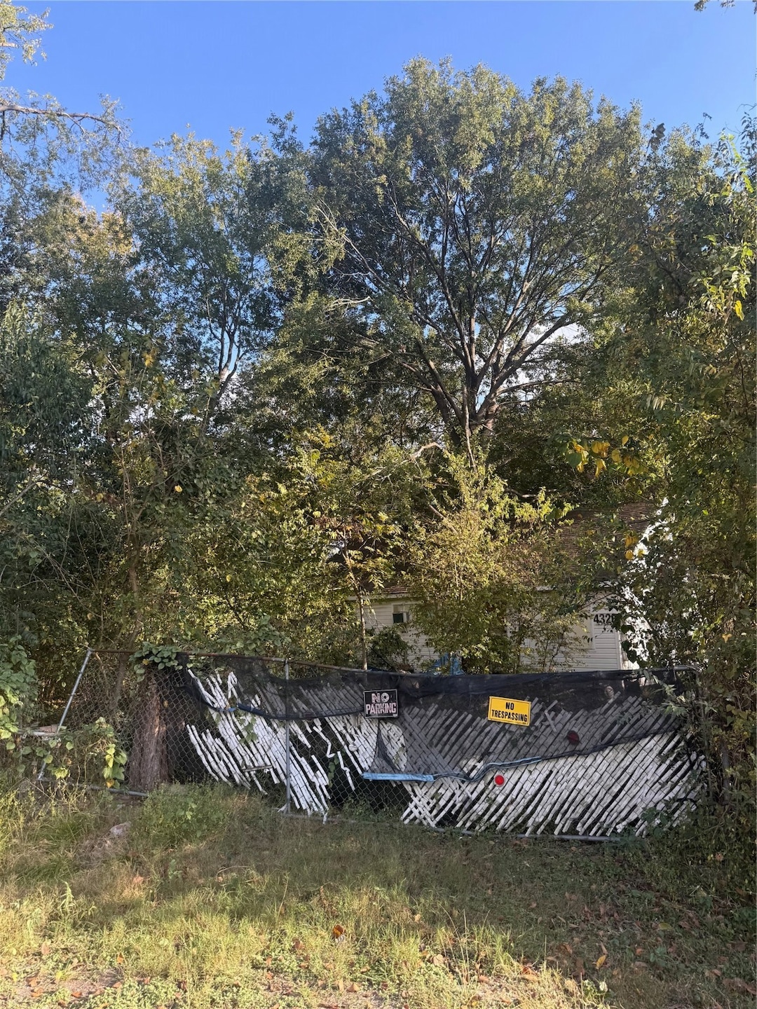 4320 Banner Dr, Houston, TX 77013 - photo 1