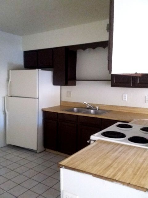 Kitchen 2 128 9th Pl