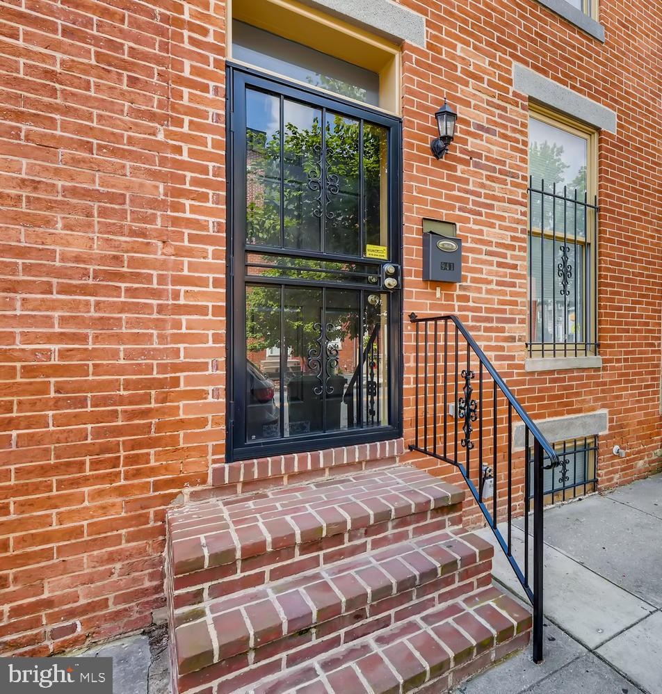 941 W Lombard St, Baltimore, MD 21223 - photo 1