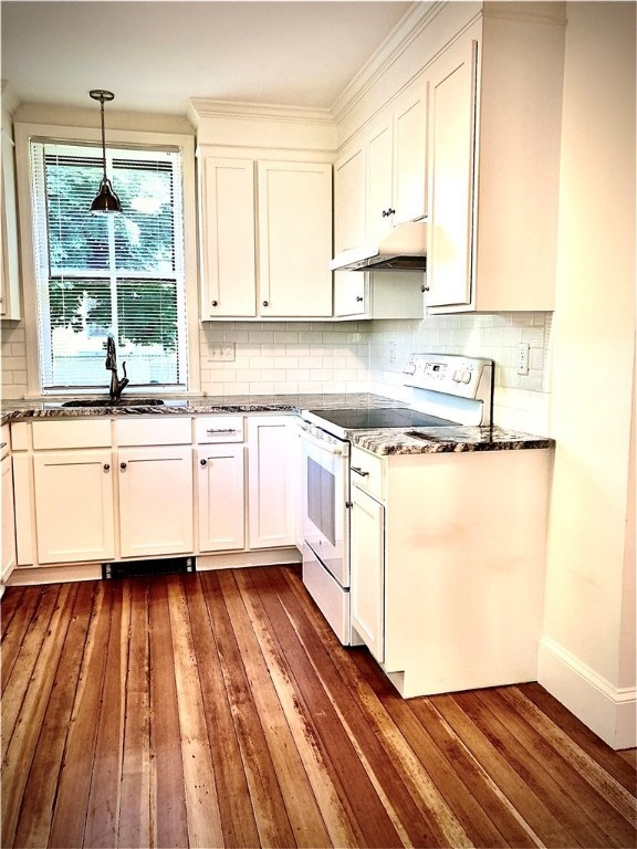 85 Child St unit 1st rear, Warren, RI 02885 - photo 1