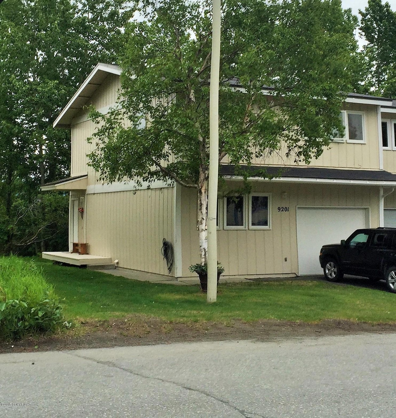 9201 Strathmore