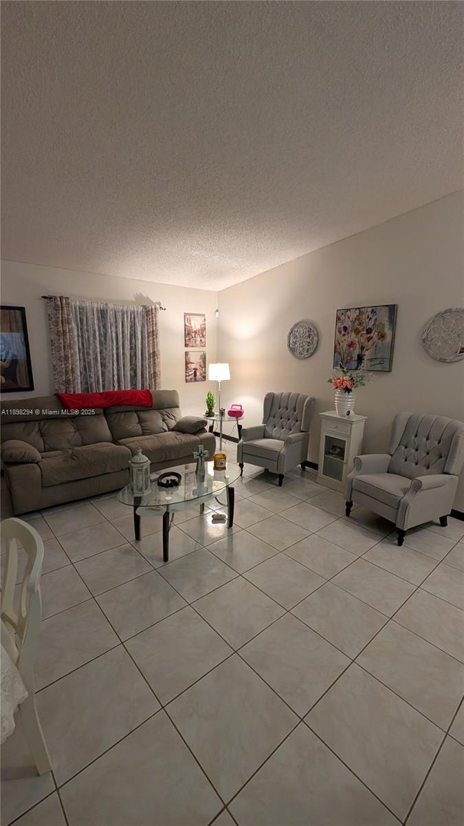 1025 SW 113th Terrace unit O, Pembroke Pines, FL 33025 - photo 1