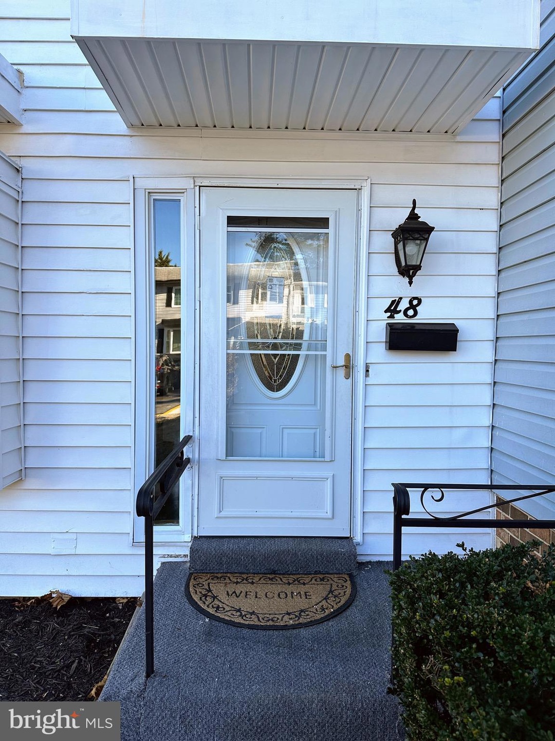 48 Daimler Dr unit 109, Capitol Heights, MD 20743 - photo 1