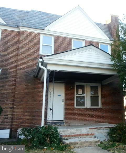 820 Lyndhurst St, Baltimore, MD 21229 - photo 1