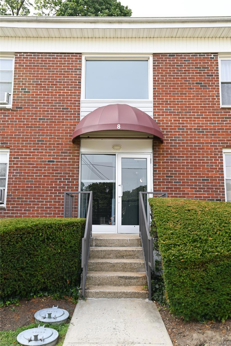 8 Stokes Rd unit 2B, Yonkers, NY 10710 - photo 1