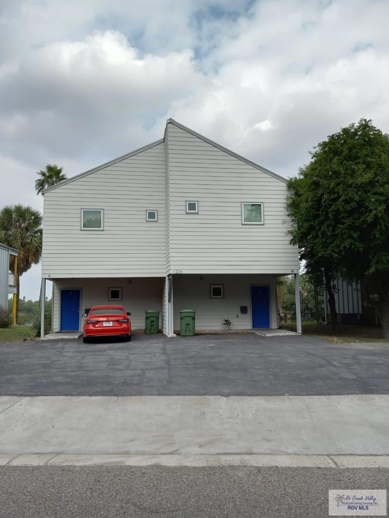 1226 Lakeside Blvd unit A & B, Brownsville, TX 78520 - photo 1