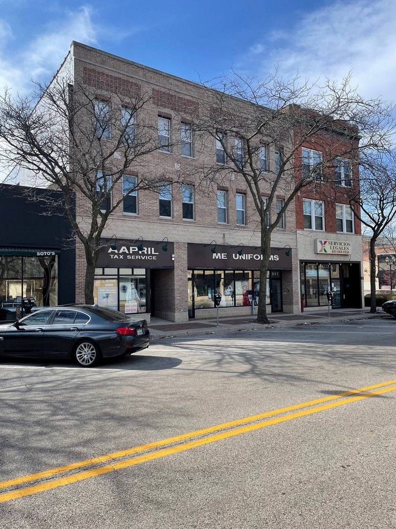 126 N Genesee St unit 2, Waukegan, IL 60085 - photo 1