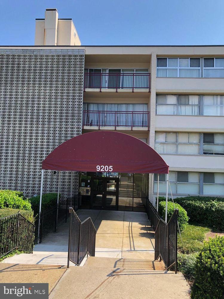 9205 New Hampshire Ave unit 203, Silver Spring, MD 20903 - photo 1