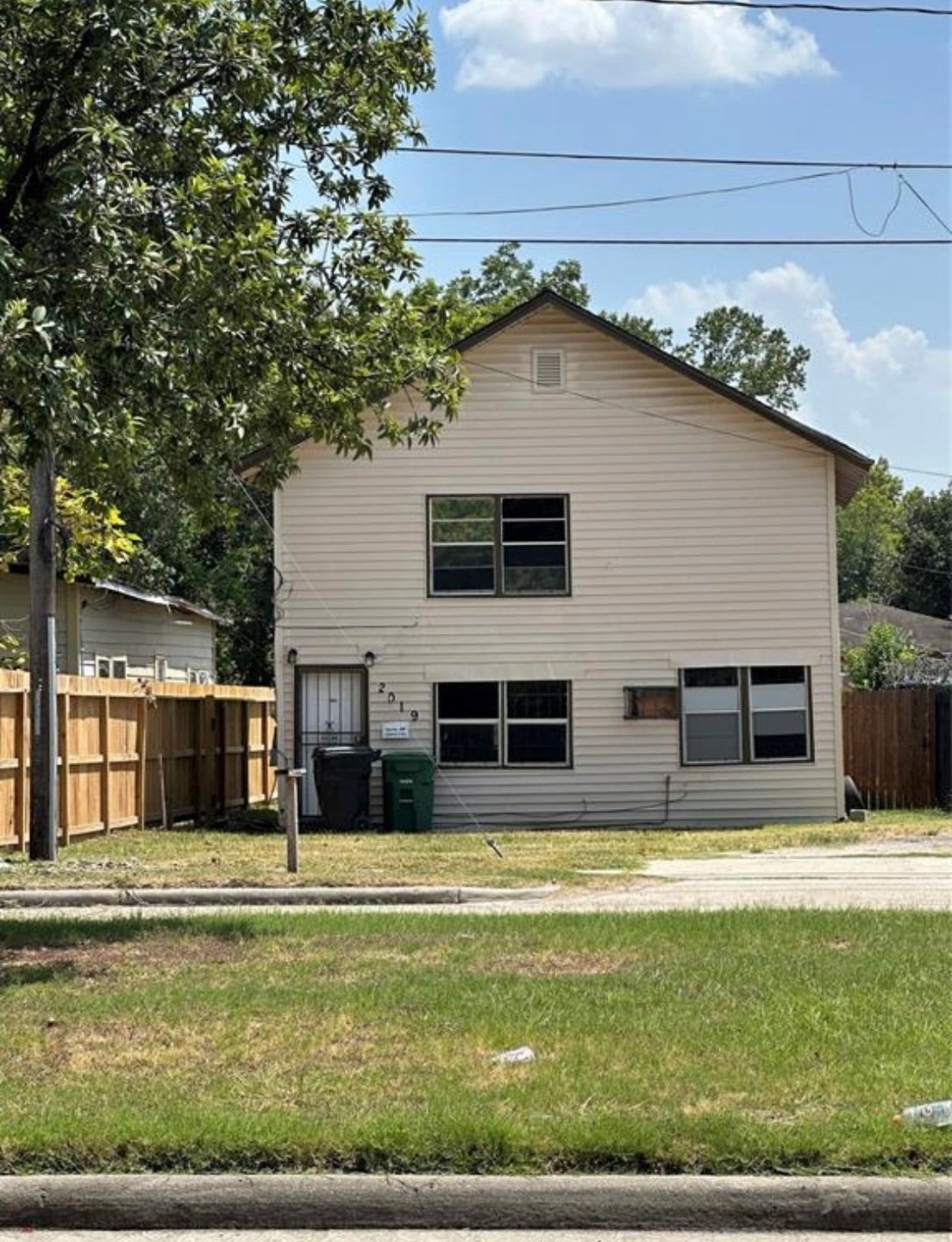 2019 S Victory Dr, Houston, TX 77088 - photo 1