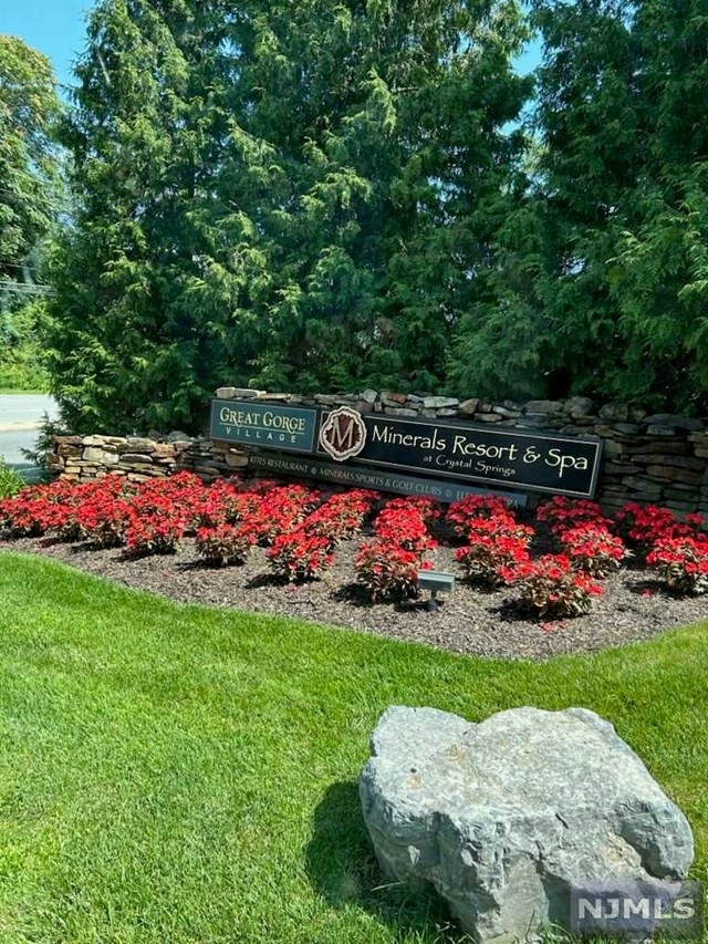 2 Davos Dr unit 4, Vernon, NJ 07462 - photo 1