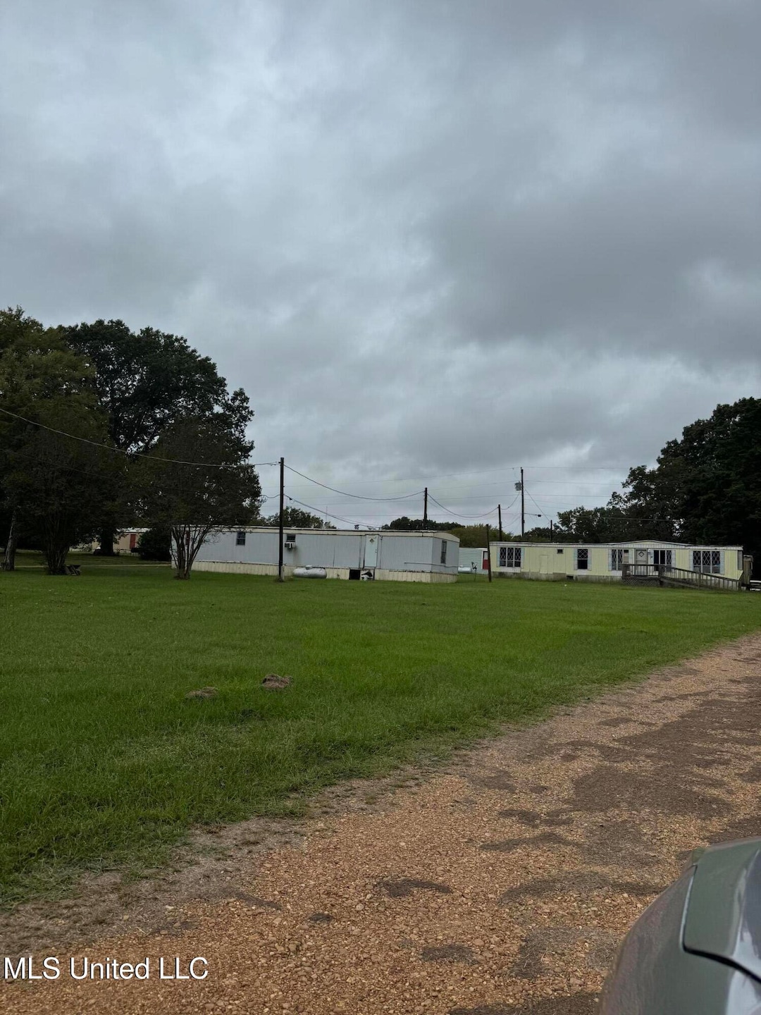 92FE66F9-3C59-438E-B60B-E7DECA311794