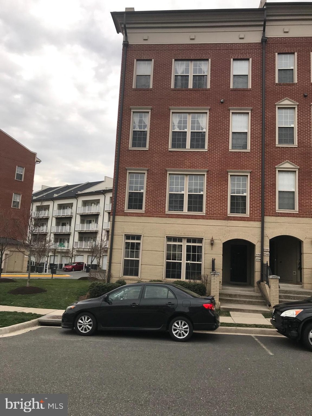 7754 Cedar Branch Dr unit 83, Gainesville, VA 20155 - photo 1