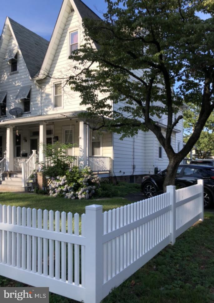 902 Cinnaminson Ave, Palmyra, NJ 08065 - photo 1