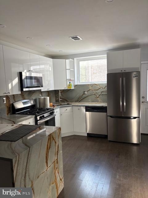 714 Watkins St, Philadelphia, PA 19148 - photo 1