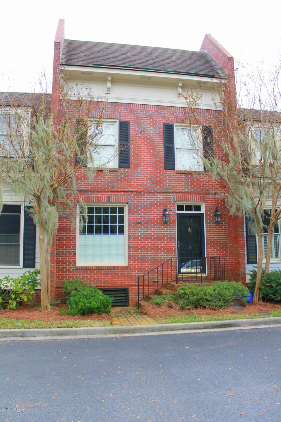 5 Carriage Court Front