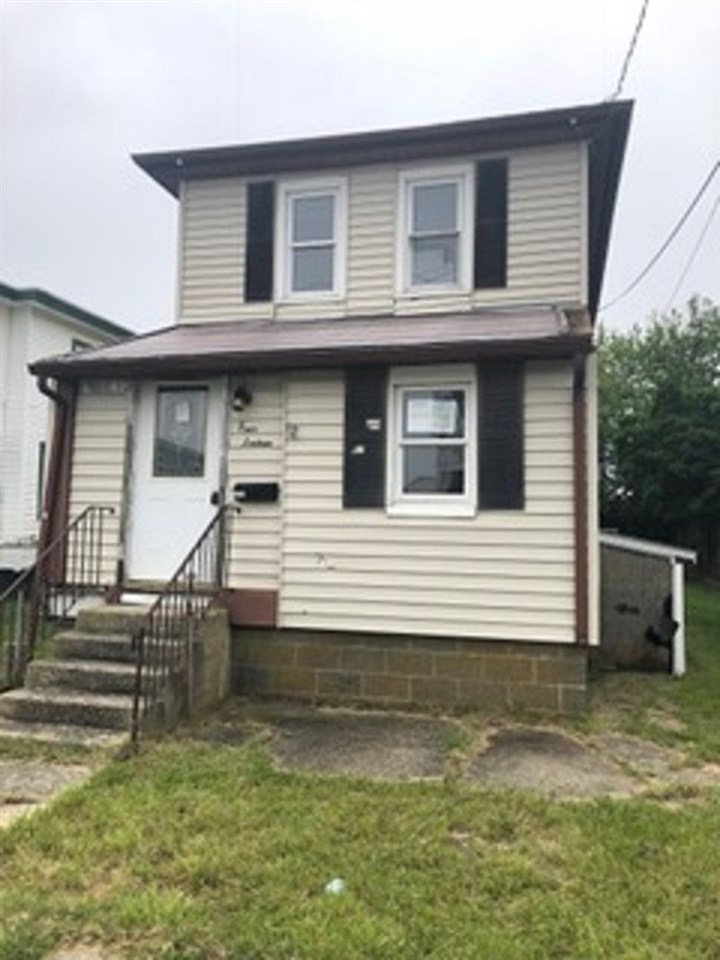 416 W Garfield Ave, Wildwood, NJ 08260 - photo 1