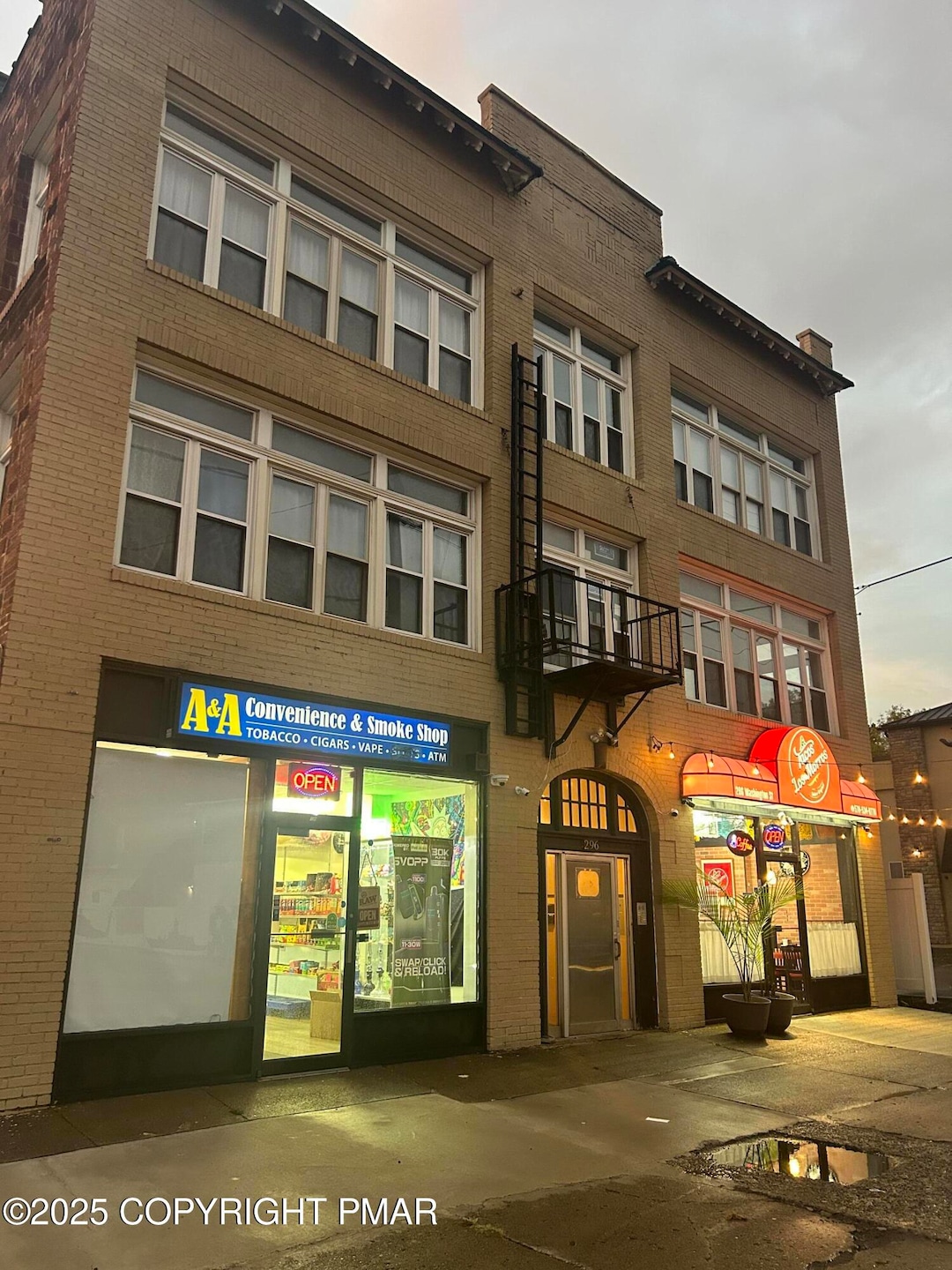 296 Washington St unit 3B, East Stroudsburg, PA 18301 - photo 1