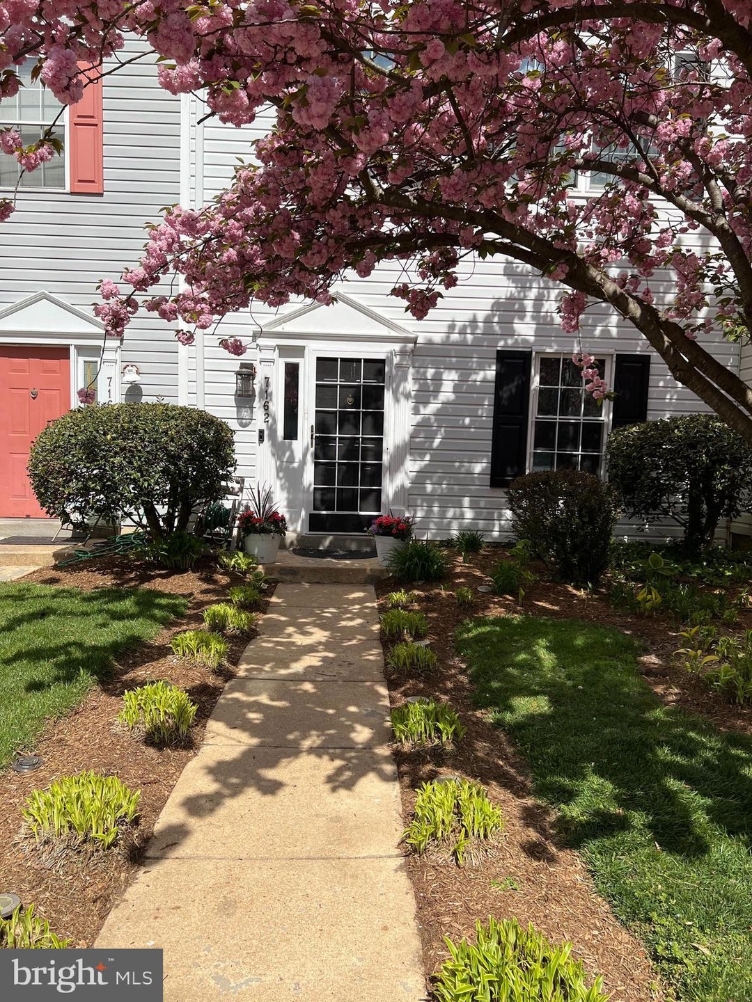 7162 Mahogany Dr, Hyattsville, MD 20785 - photo 1