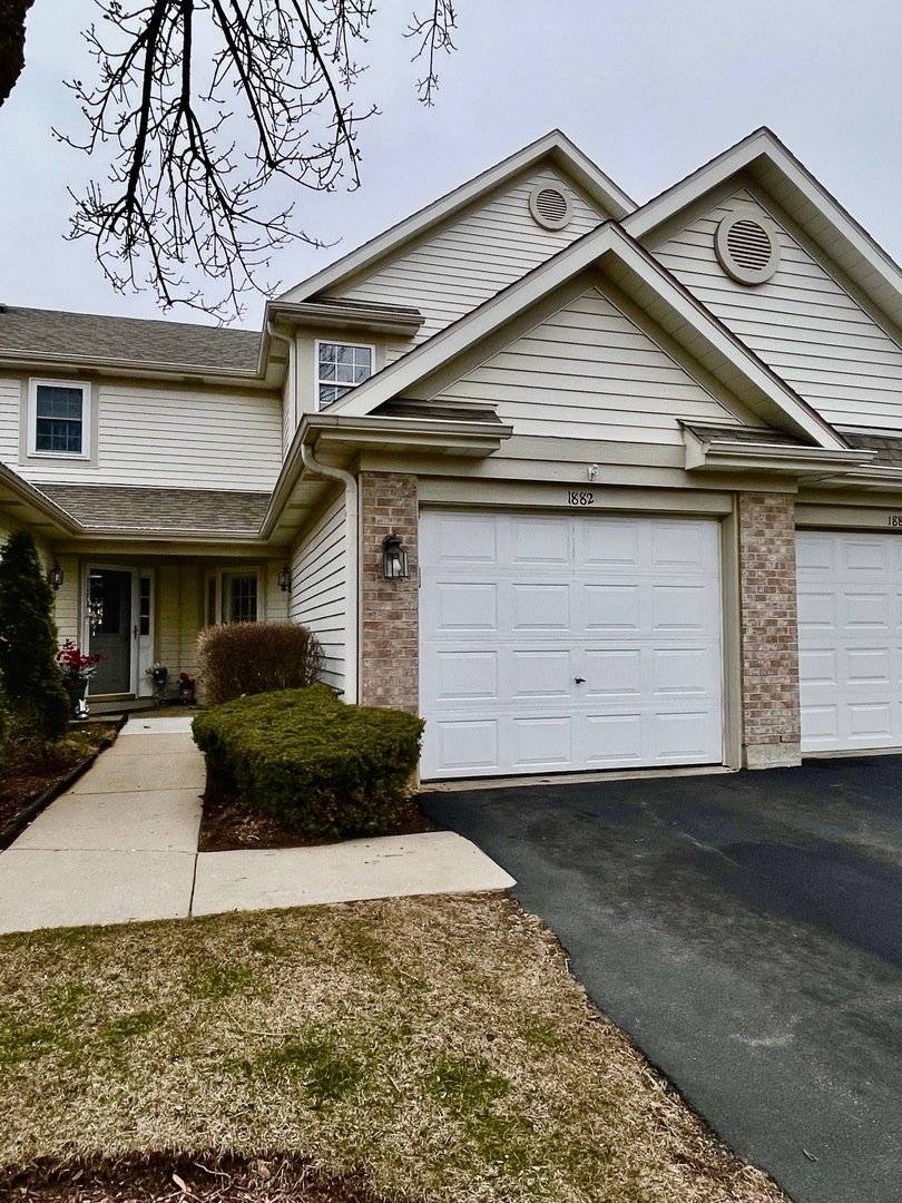 1882 Grove Ave unit 21B188, Schaumburg, IL 60193 - photo 1