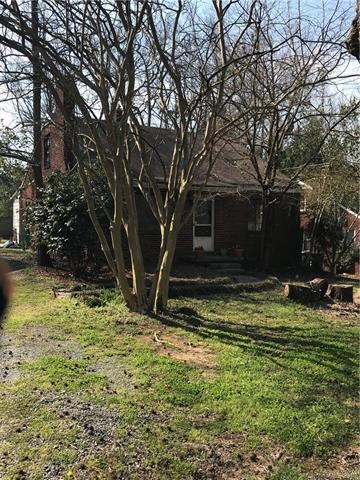 Full of potential!! Nestled in the heart of Merry 
