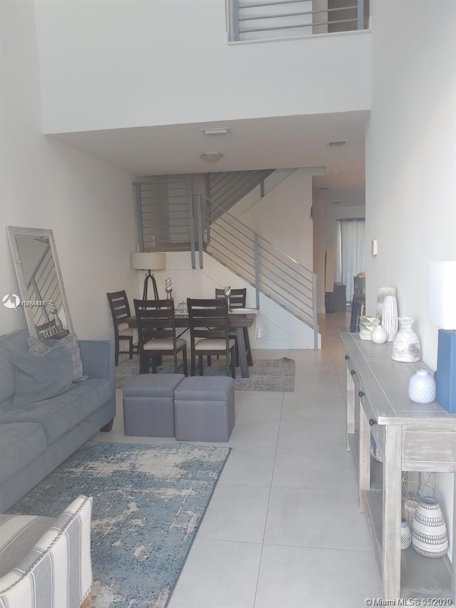 10250 NW 72nd St, Doral, FL 33178 - photo 1