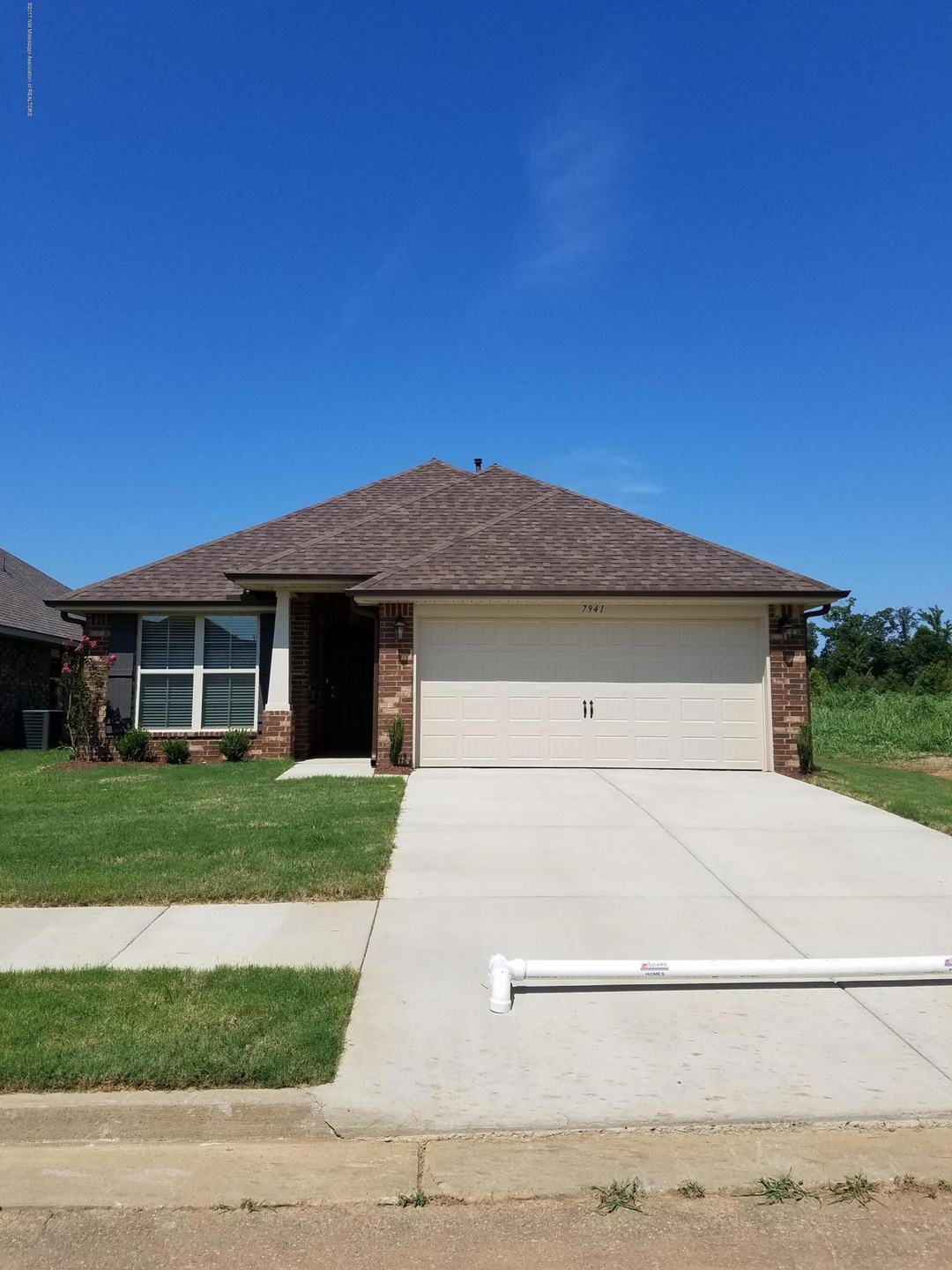 LOT 83 CLOSING PIC