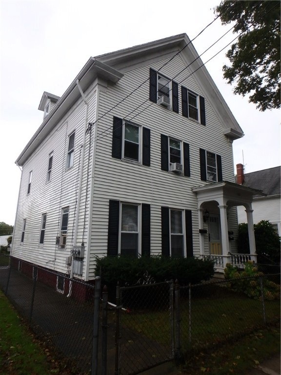 168 Wood St unit 1, Bristol, RI 02809 - photo 1