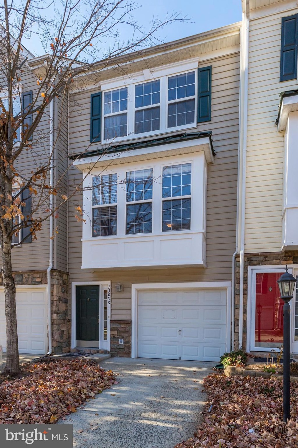 23099 Fontwell Square, Sterling, VA 20166 - photo 1