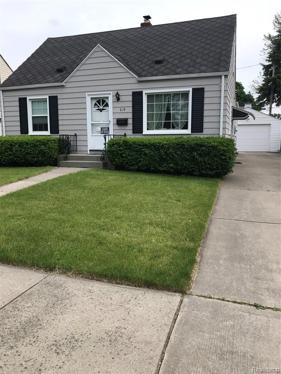 619 Clinton St, Flint, MI 48507 - photo 1