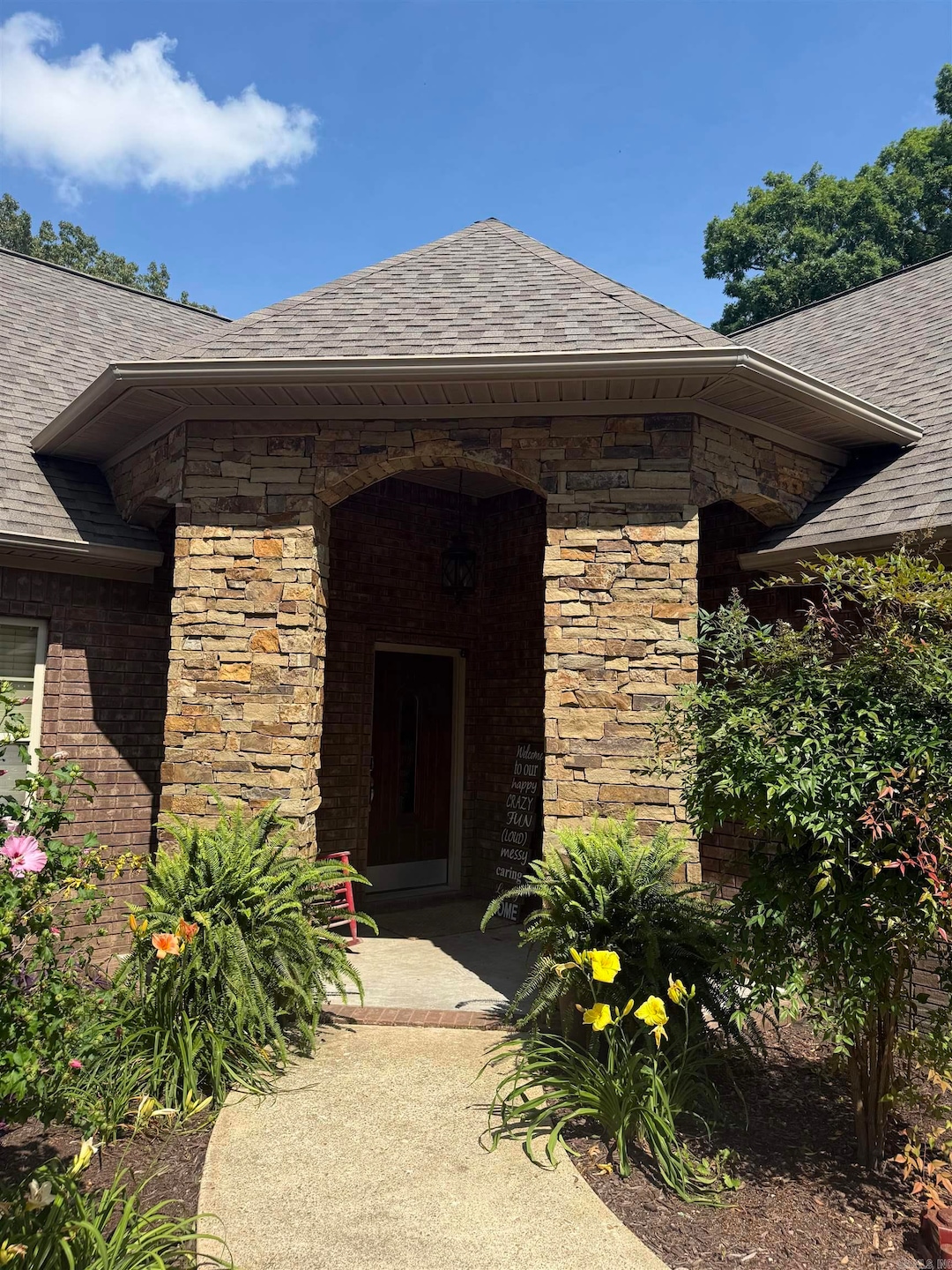 Under Contract $419,500