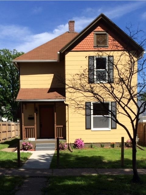 1619 Warren St, Davenport, IA 52804 - photo 1