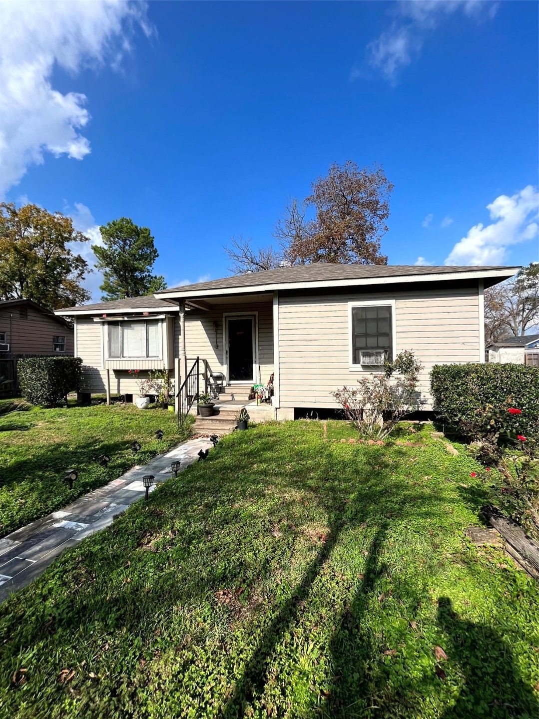 756 Fair St, Houston, TX 77088 - photo 1