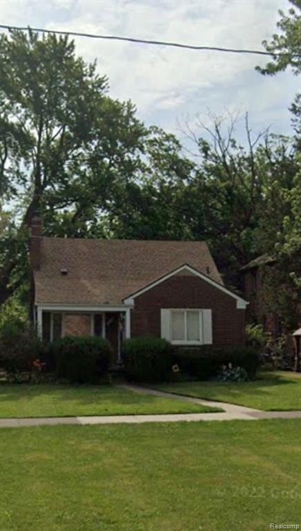 19010 Chandler Park Dr, Grosse Pointe, MI 48236 - photo 1