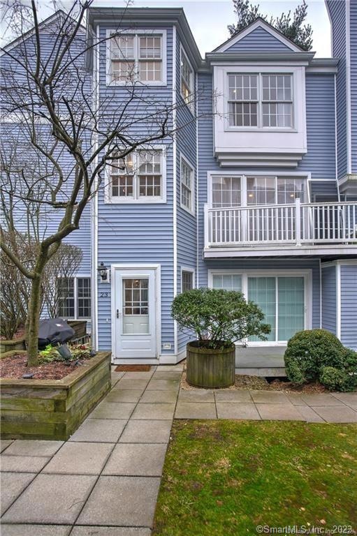 118 Grove St unit 23, Stamford, CT 06901 - photo 1