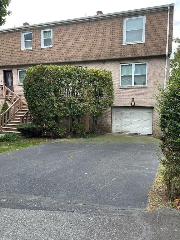 5 Broadlawn Park, Chestnut Hill, MA 02467 - photo 1