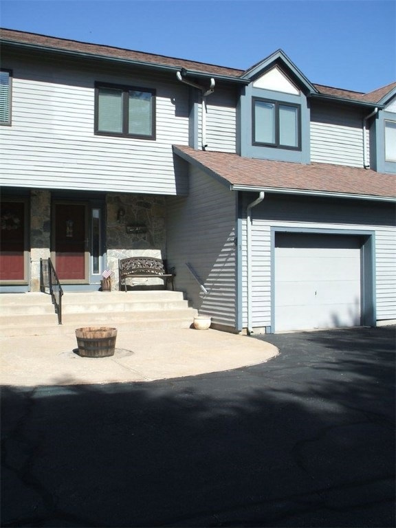 8 Acorn Ct unit 3, Wakefield, RI 02879 - photo 1