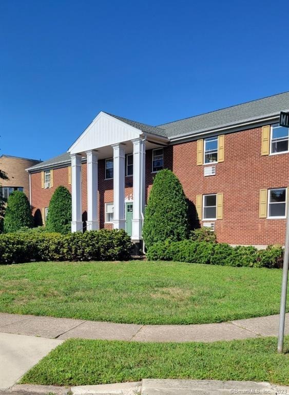 391 Reef Rd unit 5A, Fairfield, CT 06824 - photo 1