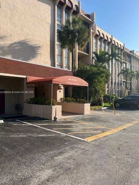 2001 Atlantic Shores Blvd unit 105, Hallandale Beach, FL 33009 - photo 1